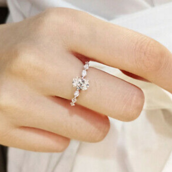 NEW 925 Sterling Silver Beautiful Ring - Picture 4 of 6